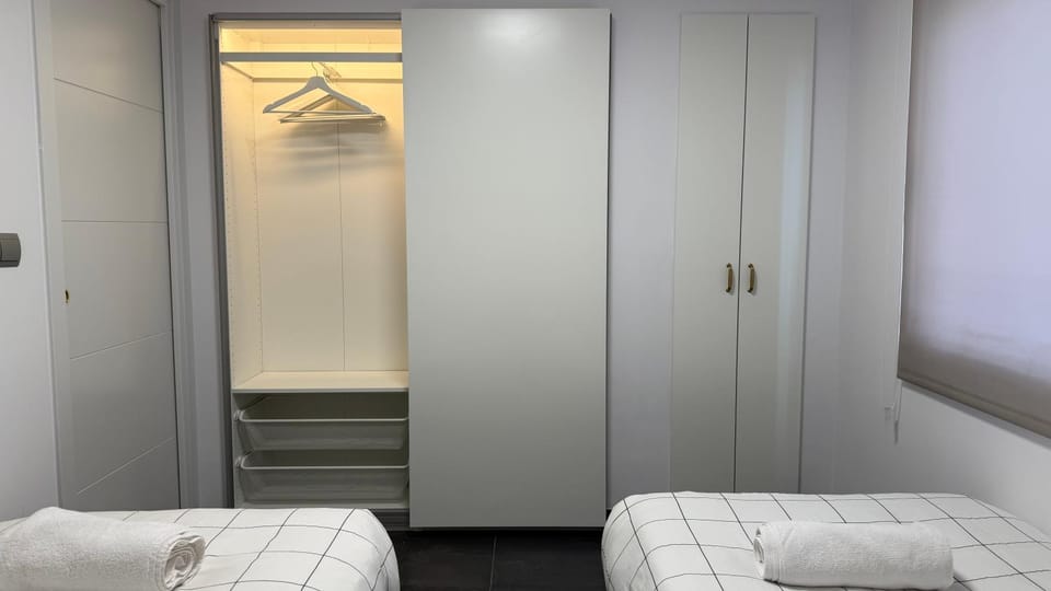 Apartamento Torre Yago primera linea playa Benidorm con Wi-Fi & AC Apartment in Benidorm