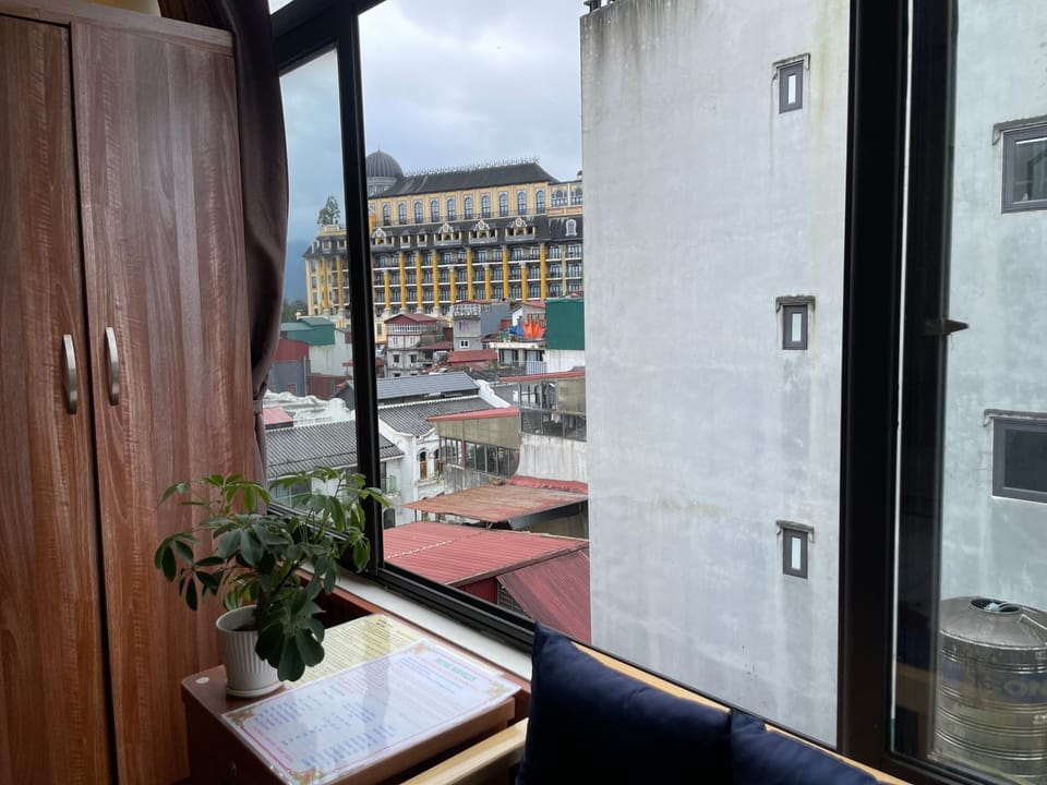Day, City view, Location