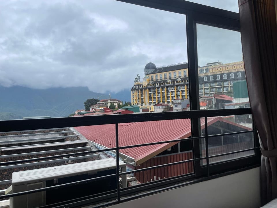 Day, Natural landscape, View (from property/room), City view, Mountain view