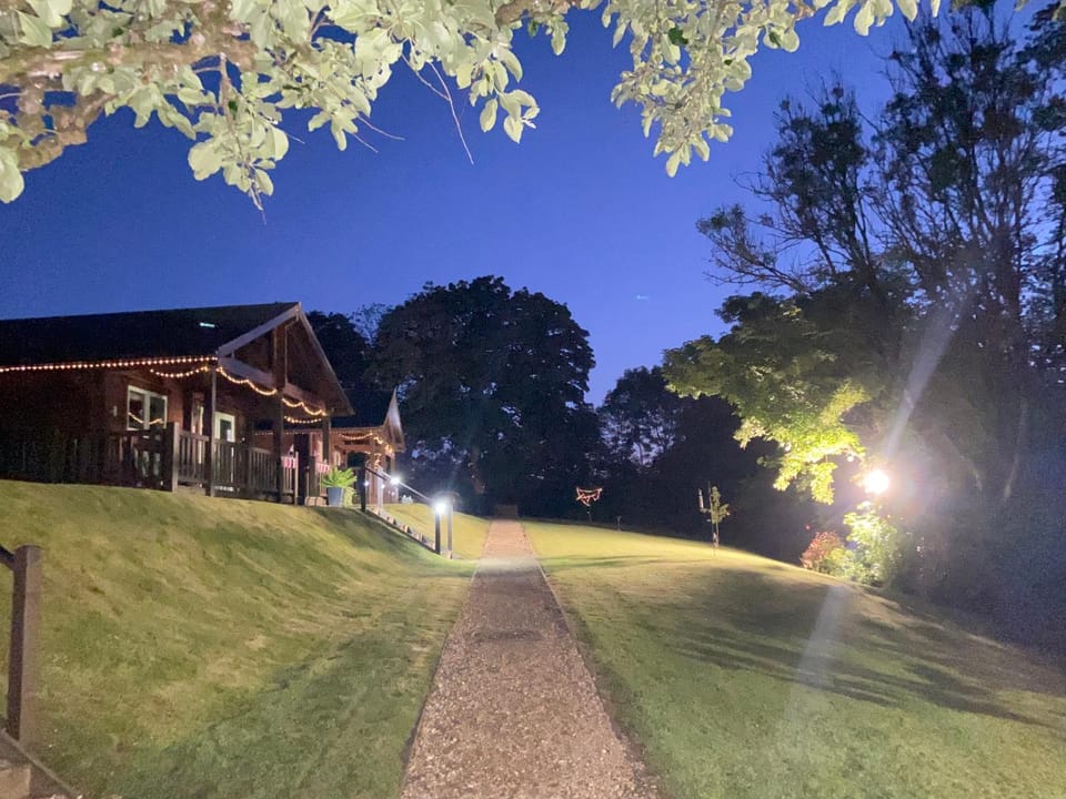 Hollybush Lodges House in Mendip District