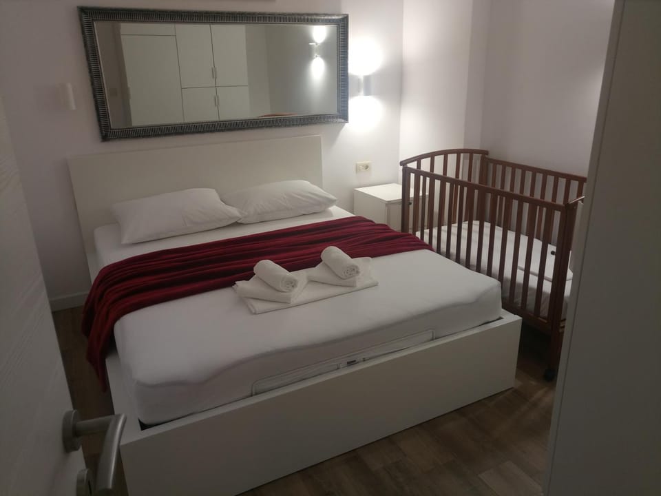 APARTMANI KUJUNDŽIĆ Vacation rental in Split-Dalmatia County