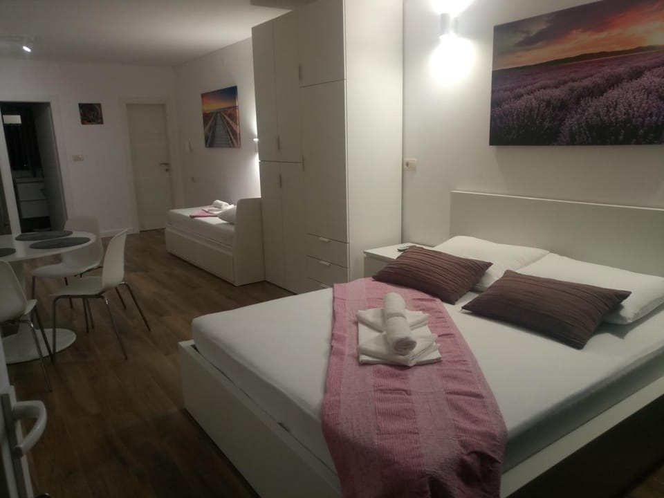 APARTMANI KUJUNDŽIĆ Vacation rental in Split-Dalmatia County