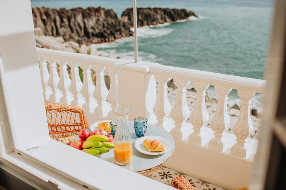 Balcony/Terrace, Landmark view, Sea view, Quiet street view