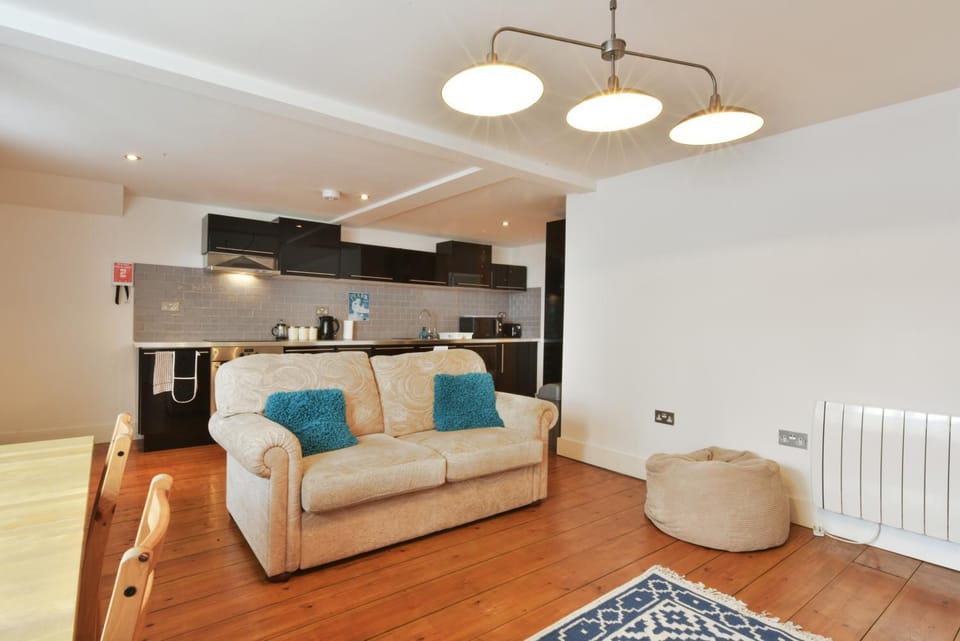 TV and multimedia, Kitchen or kitchenette, Dining area