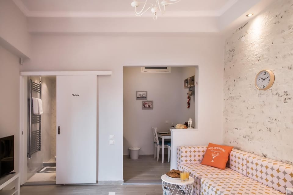 Living room, Bedroom