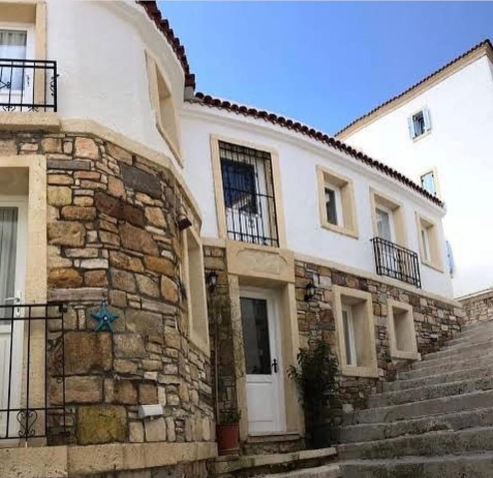 Muharrembey Otel Hotel in Cesme