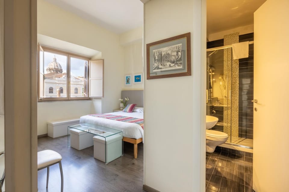 Bathroom, Photo of the whole room, Bedroom, Landmark view