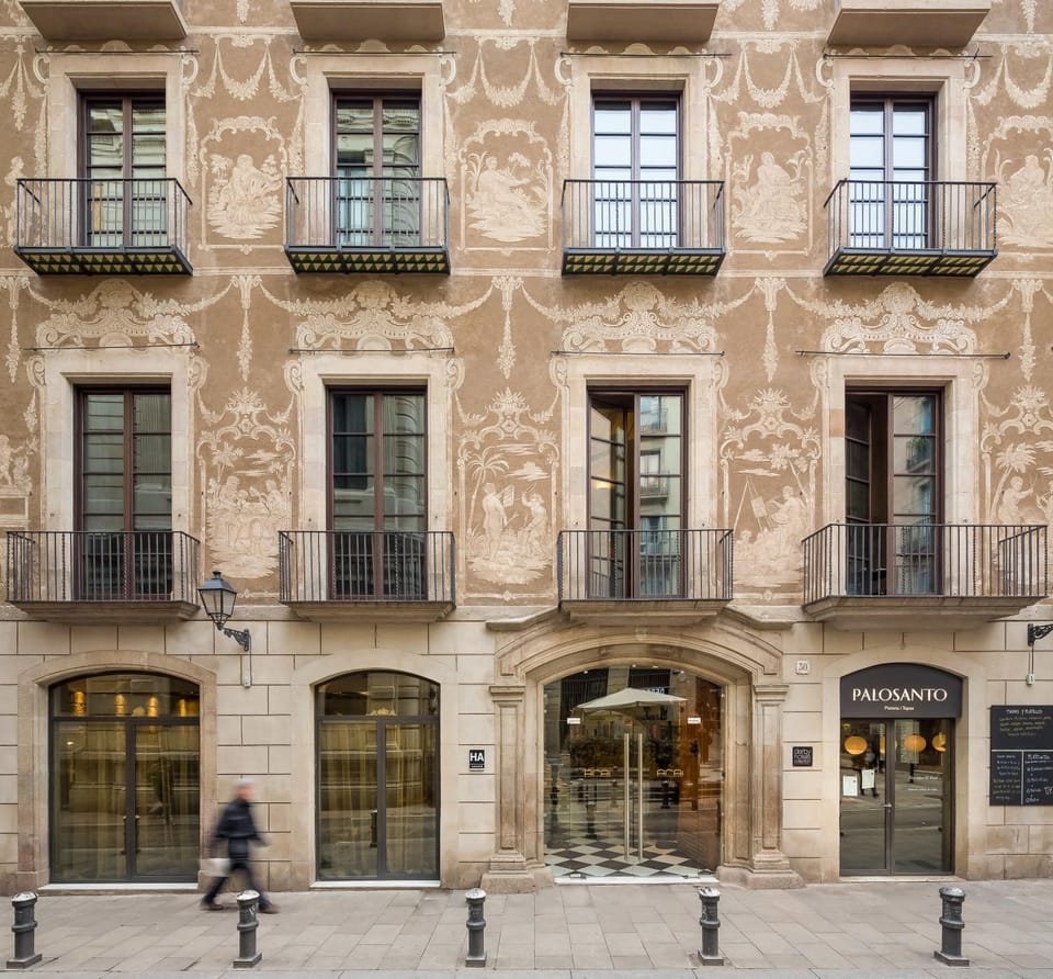 Facade/entrance