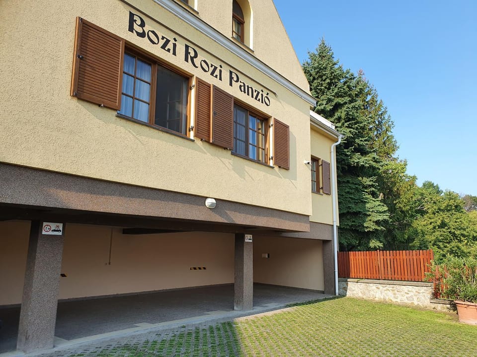Property building, Parking