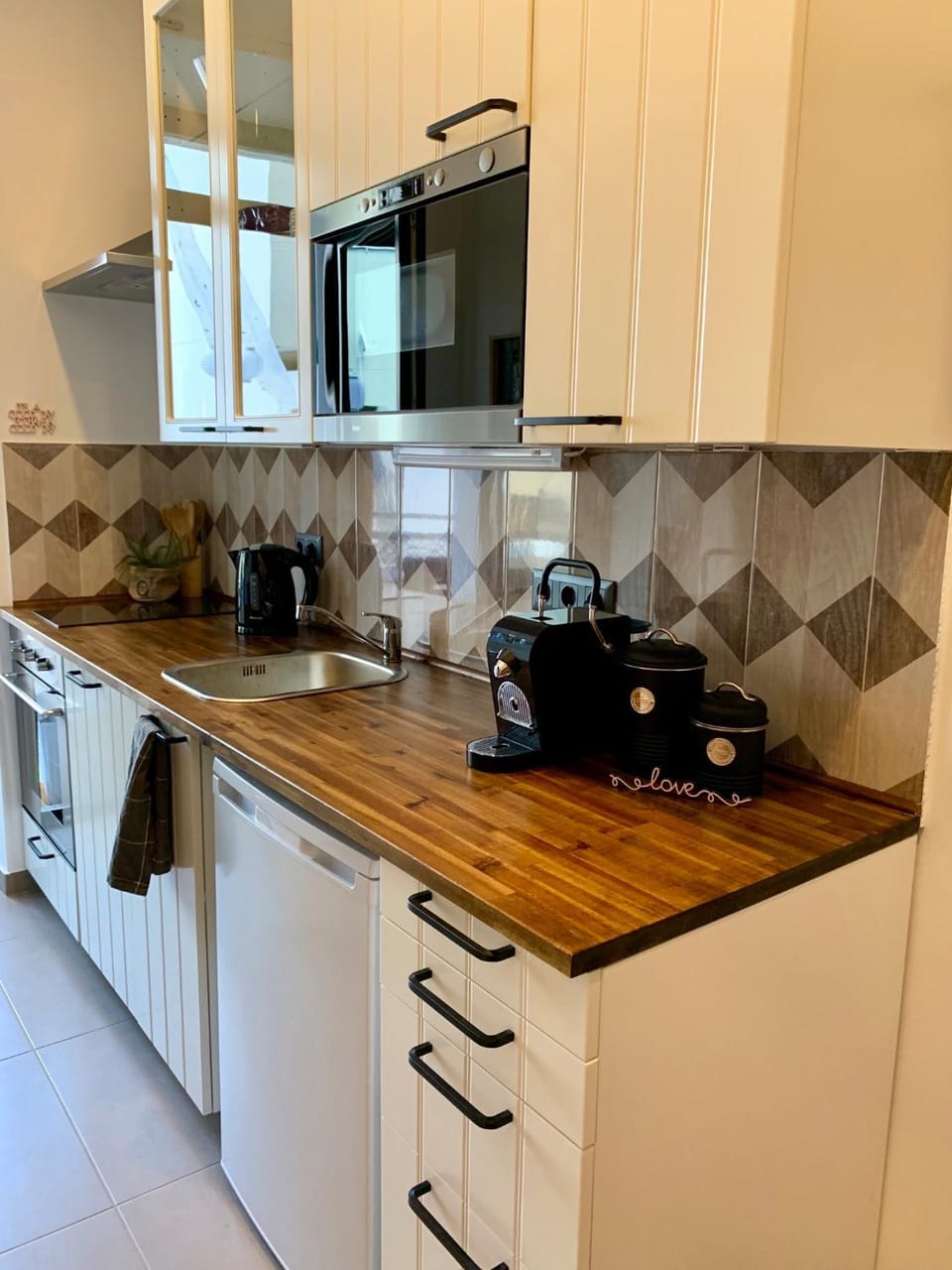 Coffee/tea facilities, Kitchen or kitchenette