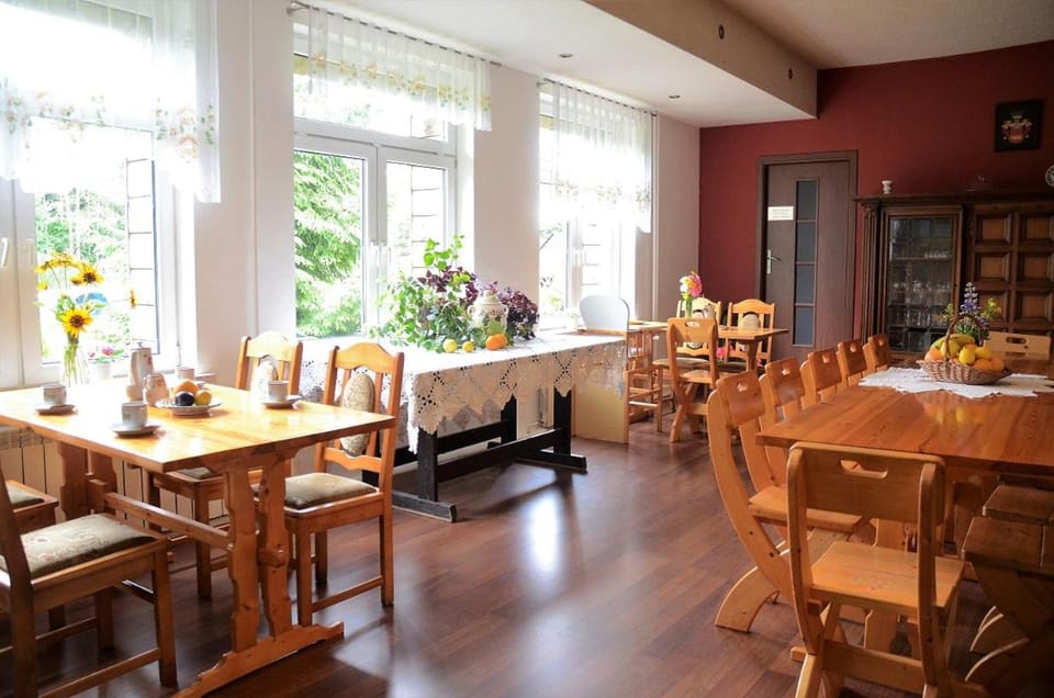 Dining area, Breakfast