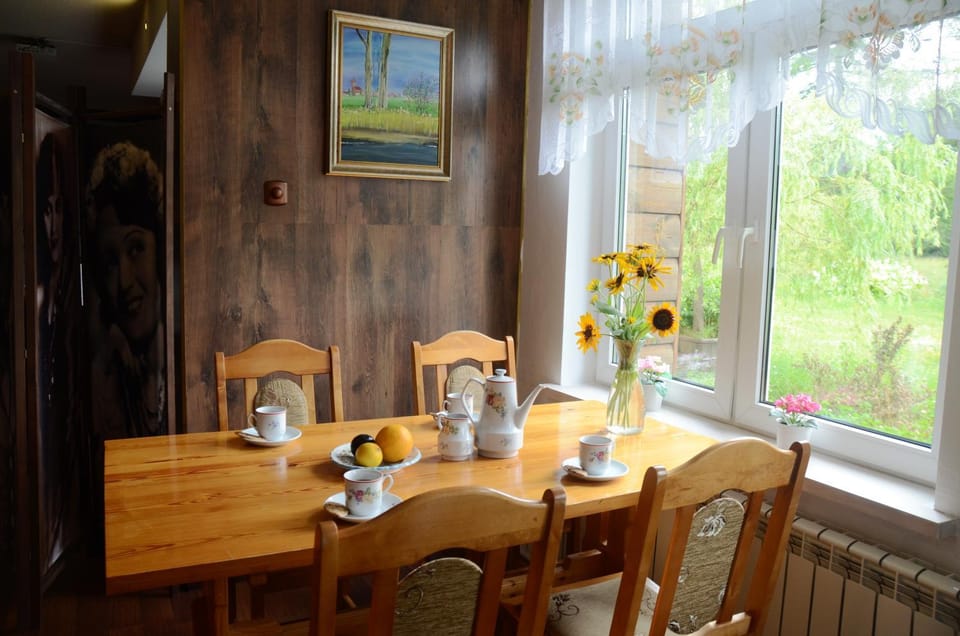 BBQ facilities, Coffee/tea facilities, Dining area, Communal kitchen, Breakfast, dishwasher, toaster
