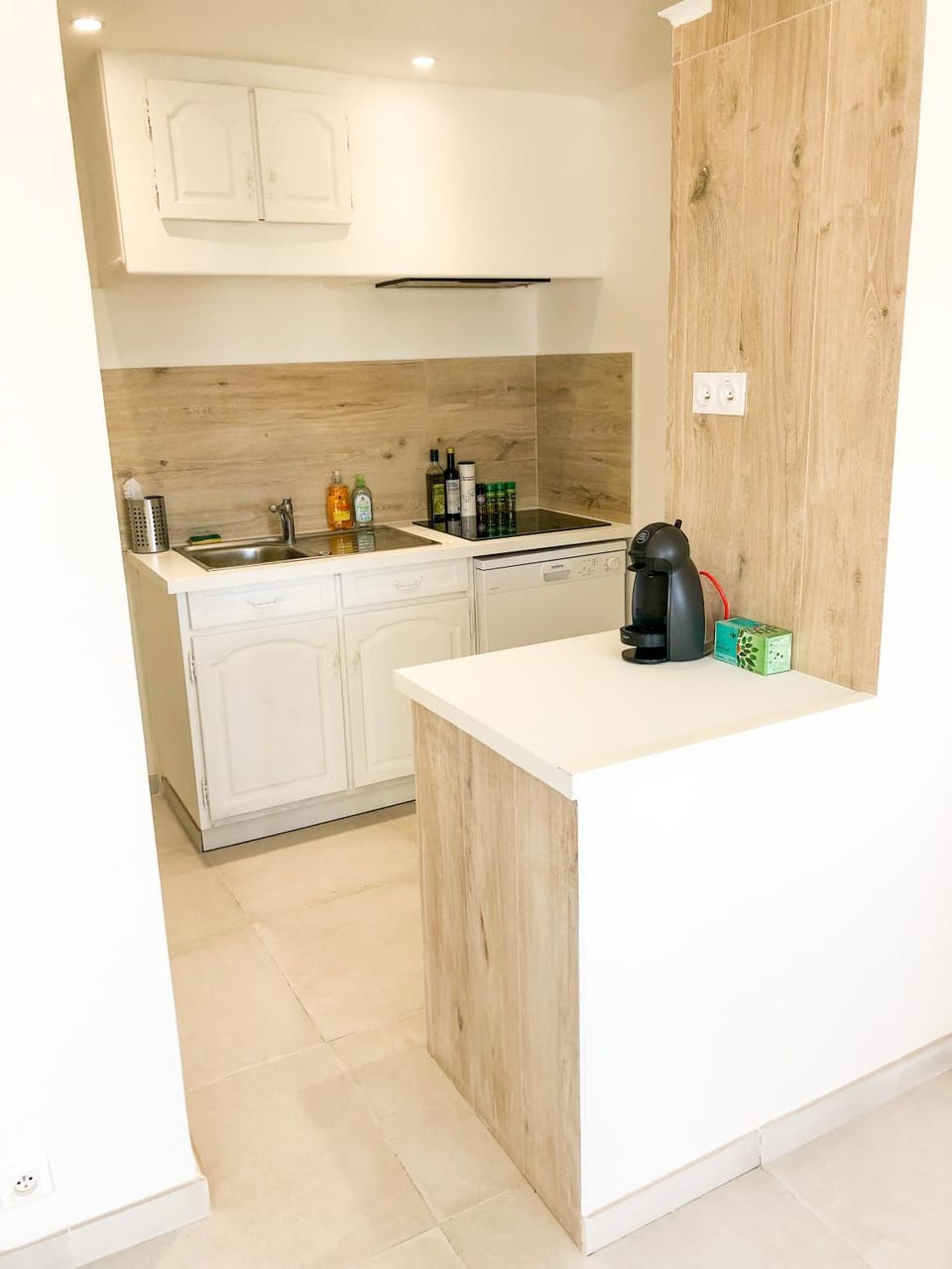 Coffee/tea facilities, Kitchen or kitchenette, minibar, stove, toaster