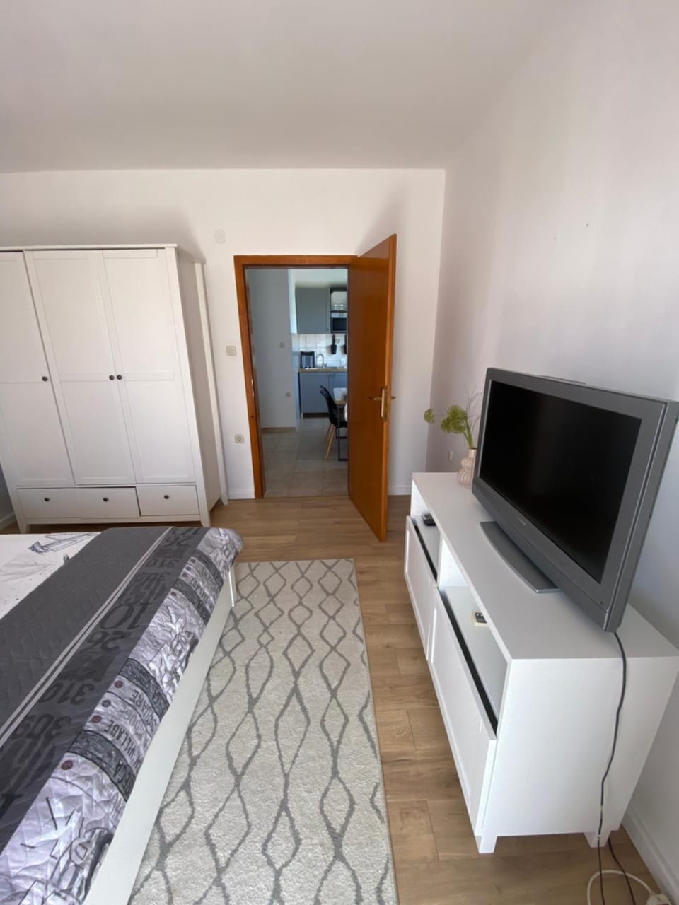 Bed, Bedroom, wardrobe