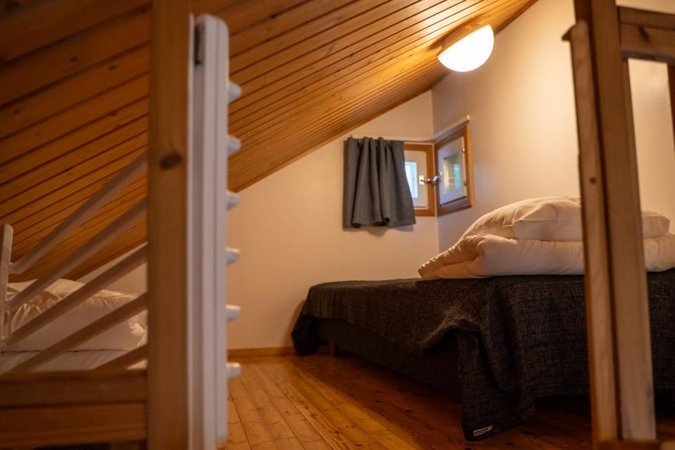 Bedroom, furniture