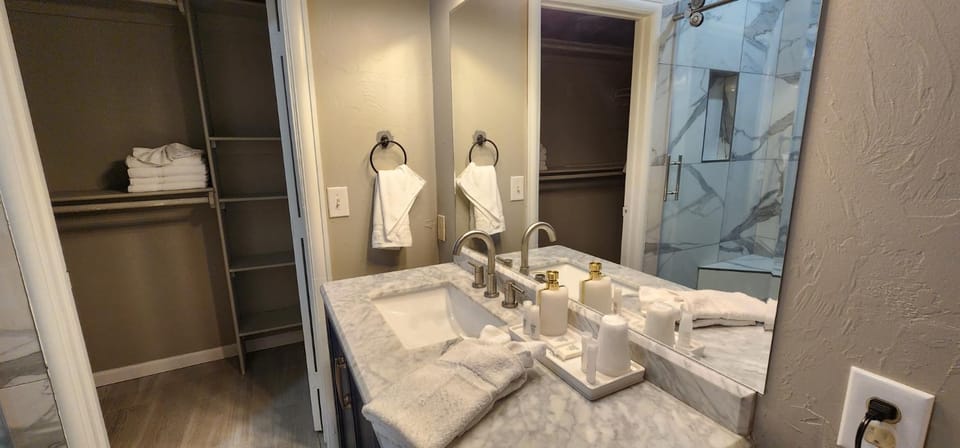 The Whispering Pines Inn Bed and Breakfast in Norman