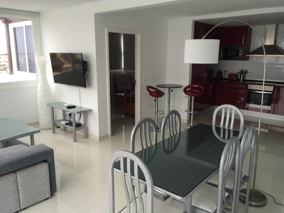 DARUMA APARTMENTS 3-Bedroom Penthouse with Sea Views Apartment in Costa Teguise