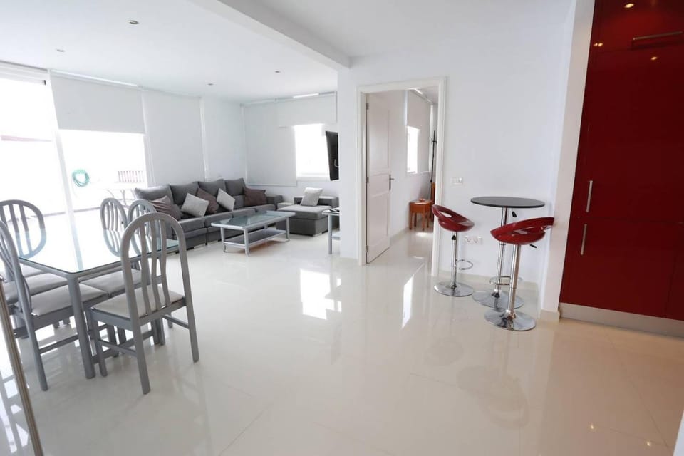DARUMA APARTMENTS 3-Bedroom Penthouse with Sea Views Apartment in Costa Teguise