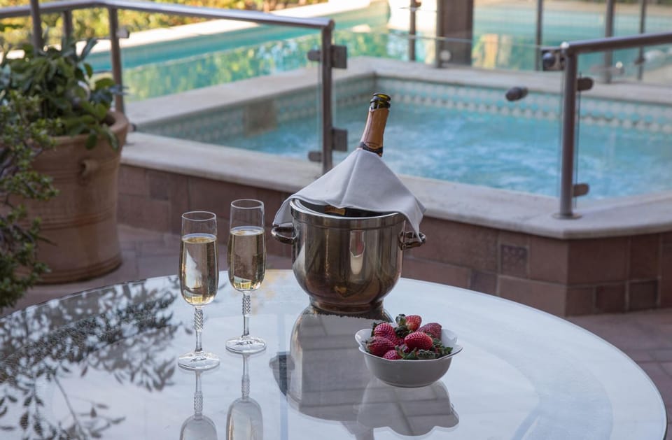 Patio, Pool view, Swimming pool