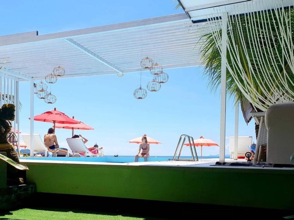 Phangan Cove Beach Resort Campground/ 
RV Resort in Ko Pha-ngan Sub-district