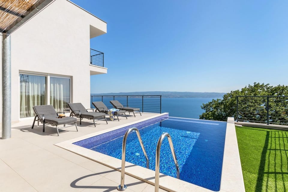 Sauna, Balcony/Terrace, Seating area, Beach, Sea view, Swimming pool