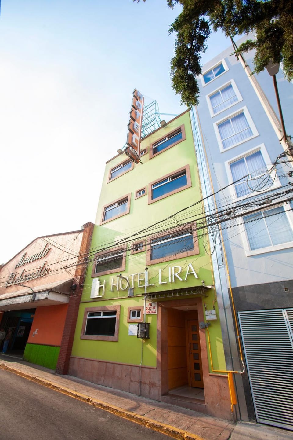 Facade/entrance