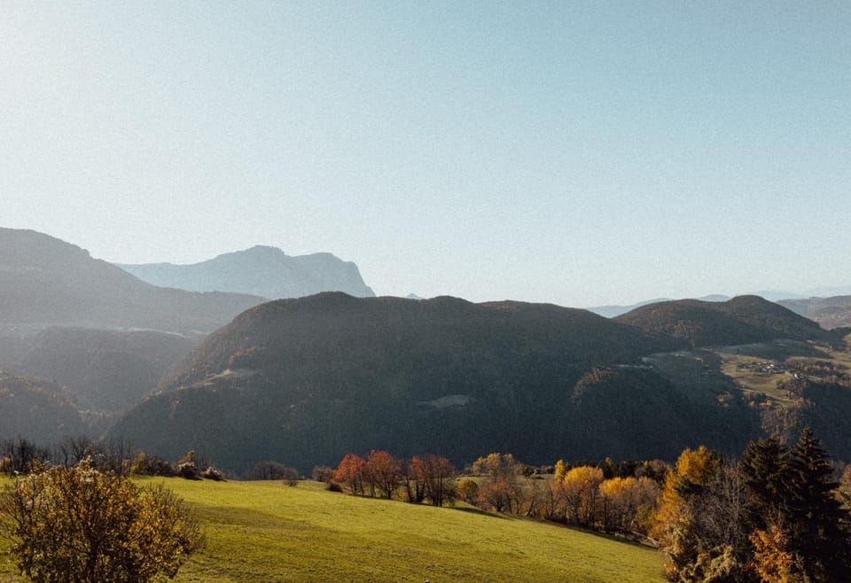 Nearby landmark, Spring, Day, Natural landscape, Mountain view