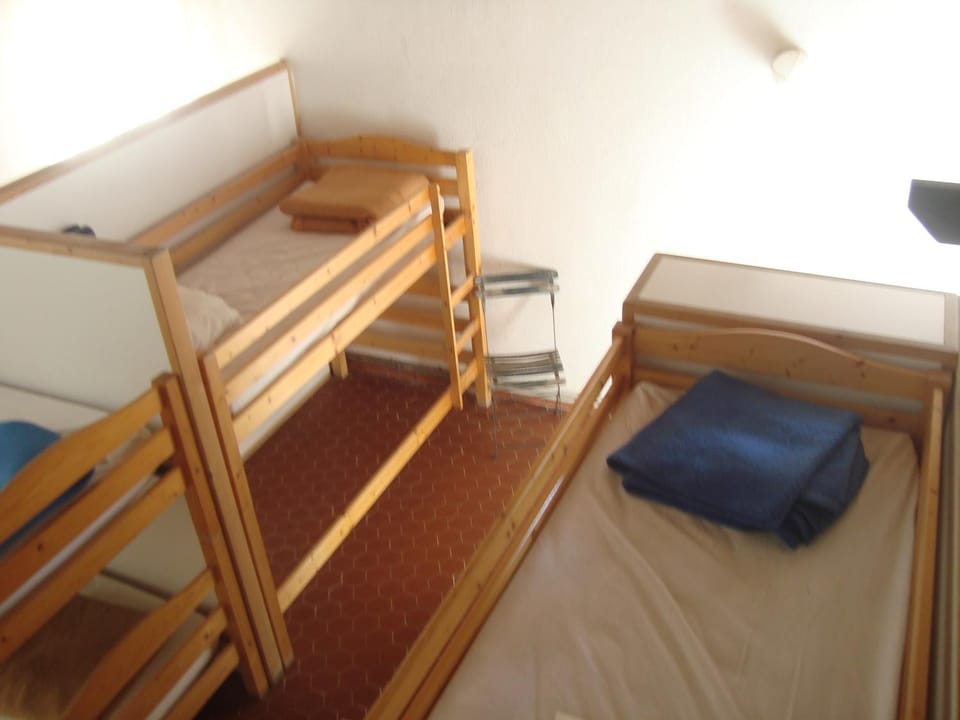 bunk bed