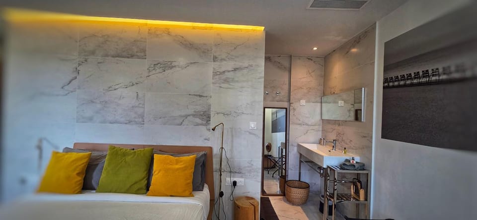 Bed, Bathroom, Bedroom, air conditioner