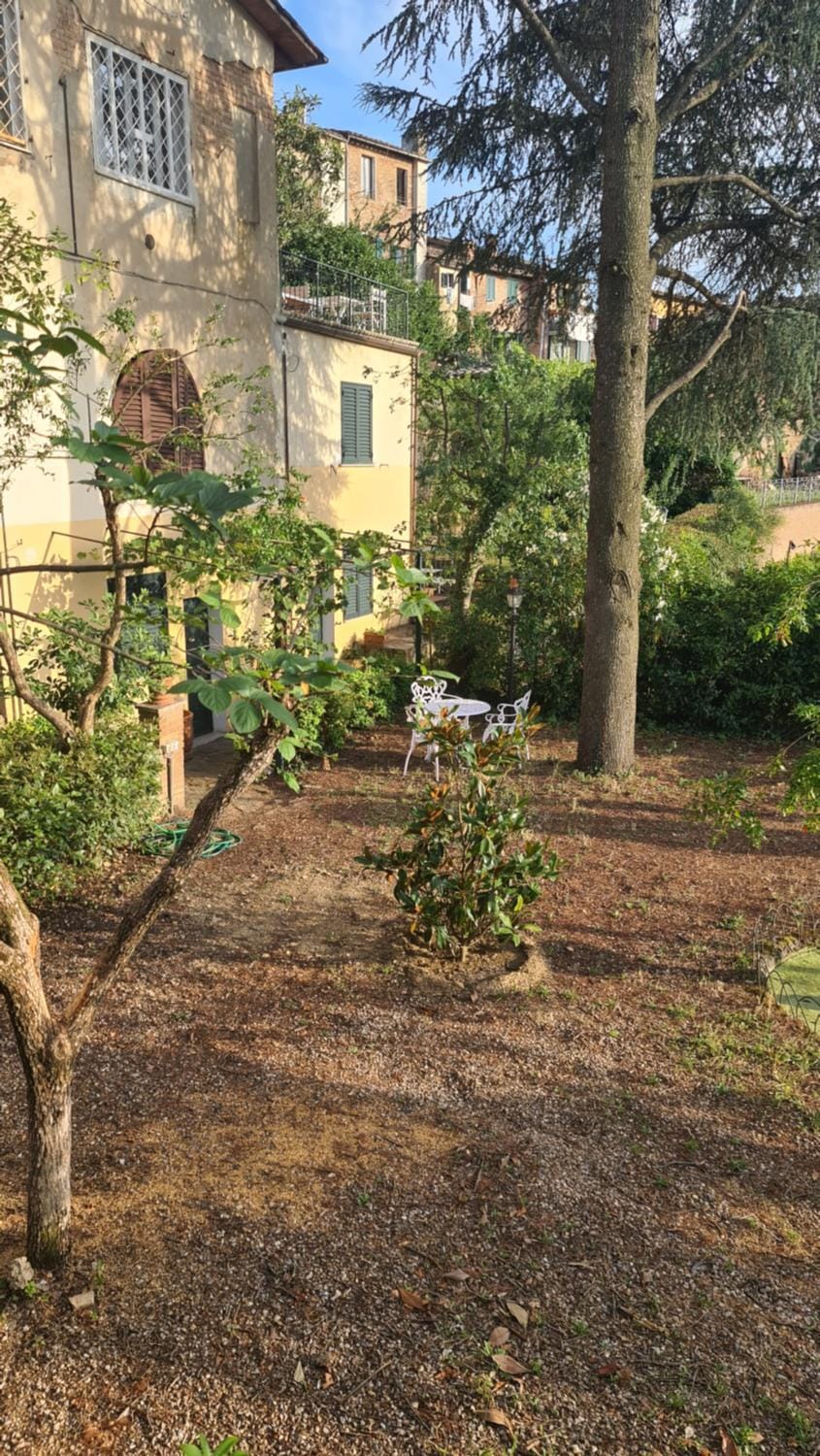 Affittacamere Le camerine di Silvia 2 Bed and Breakfast in Siena