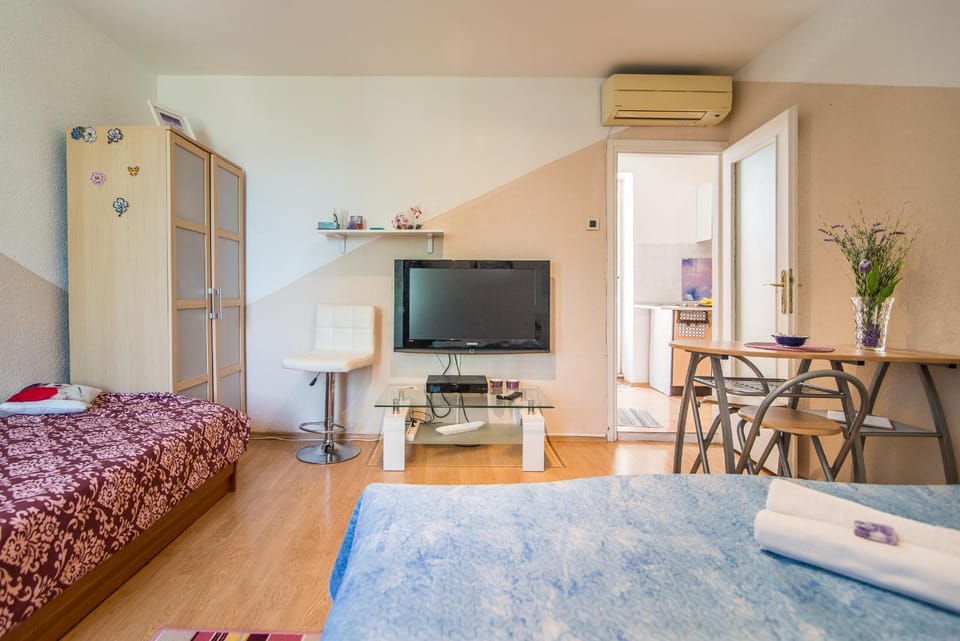 Living room, Bedroom