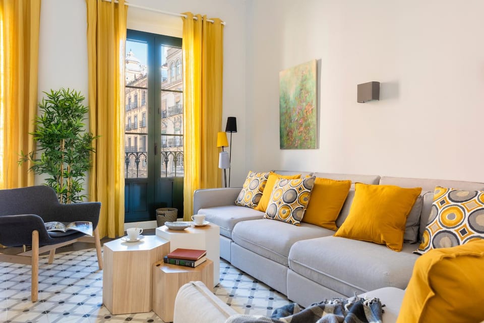TV and multimedia, Living room, Photo of the whole room, Seating area