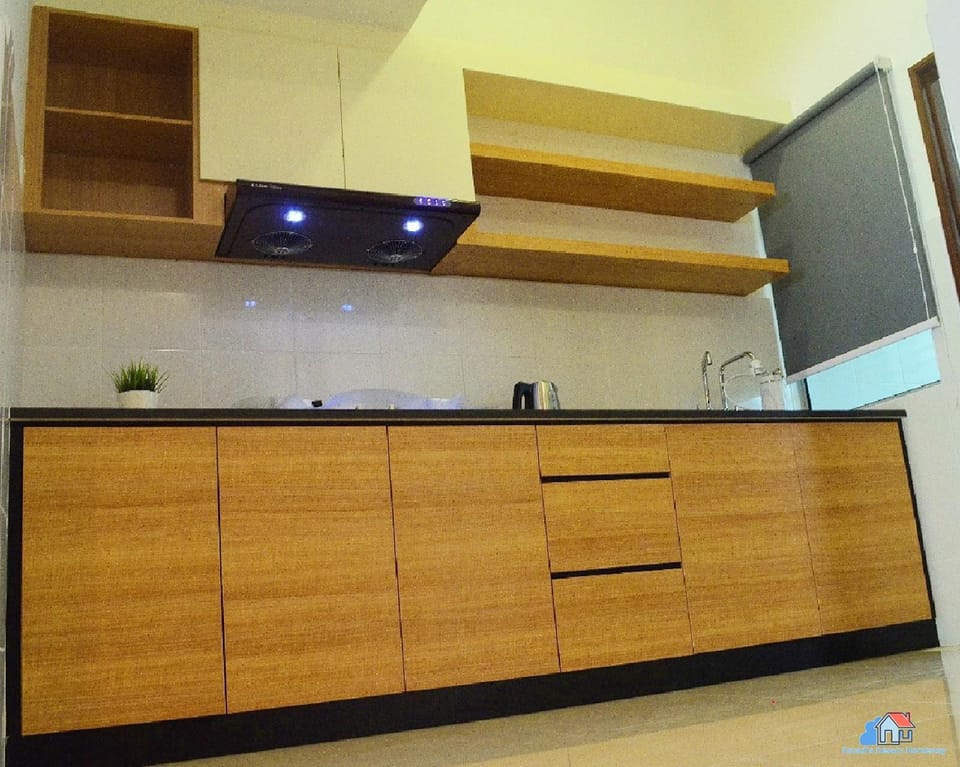 Kitchen or kitchenette, kitchen