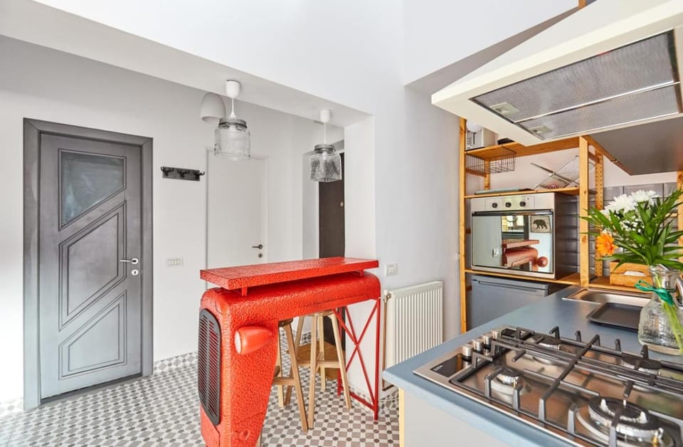 Kitchen or kitchenette