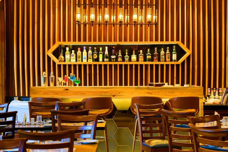 Restaurant/places to eat, Lounge or bar, Food and drinks, Drinks