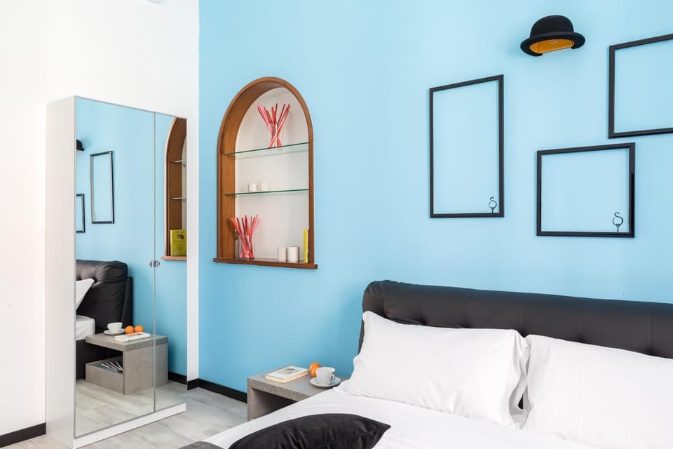 Property building, Bed, Bedroom