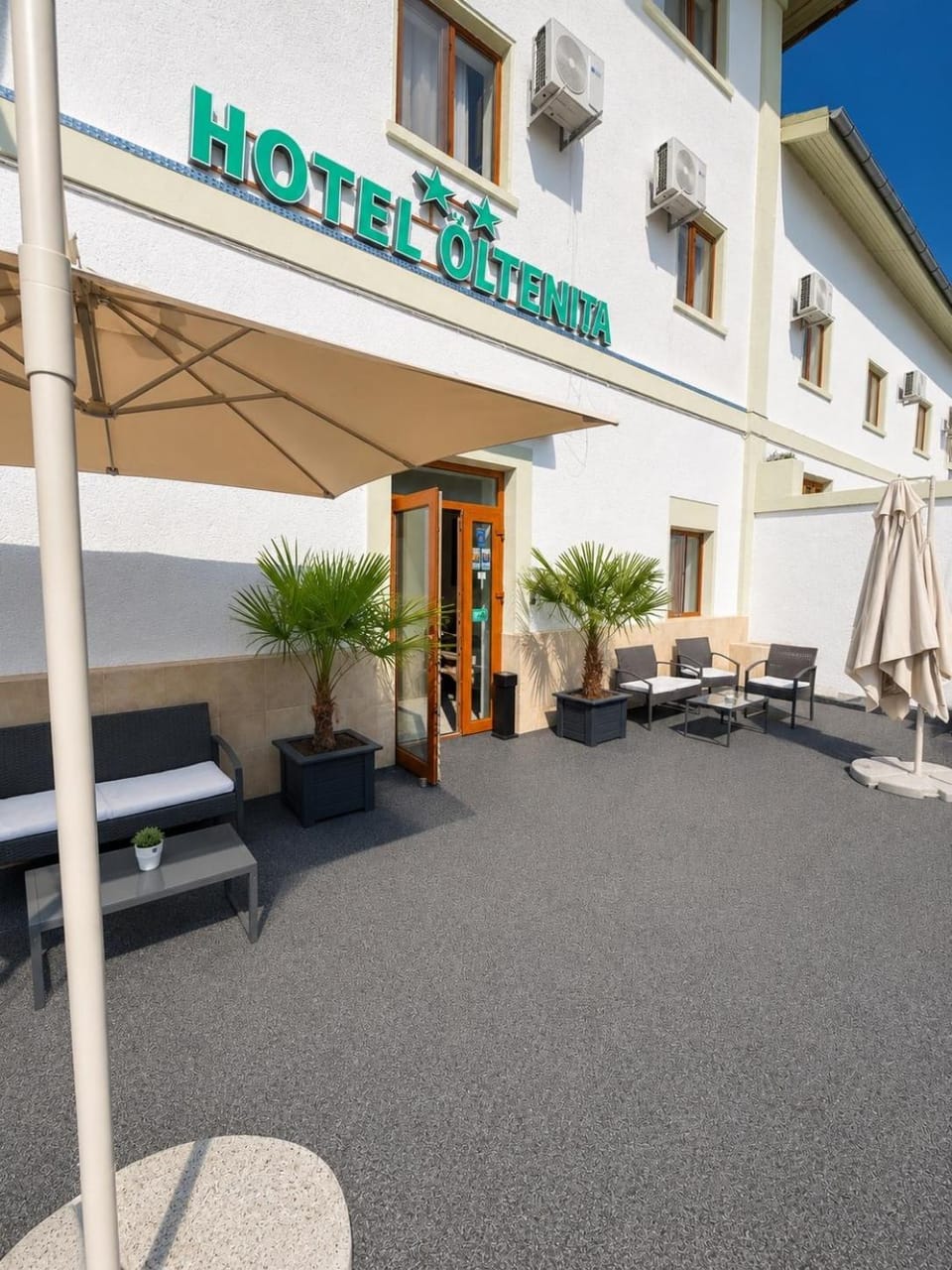 Hostel Oltenia Bed and Breakfast in Constanța County