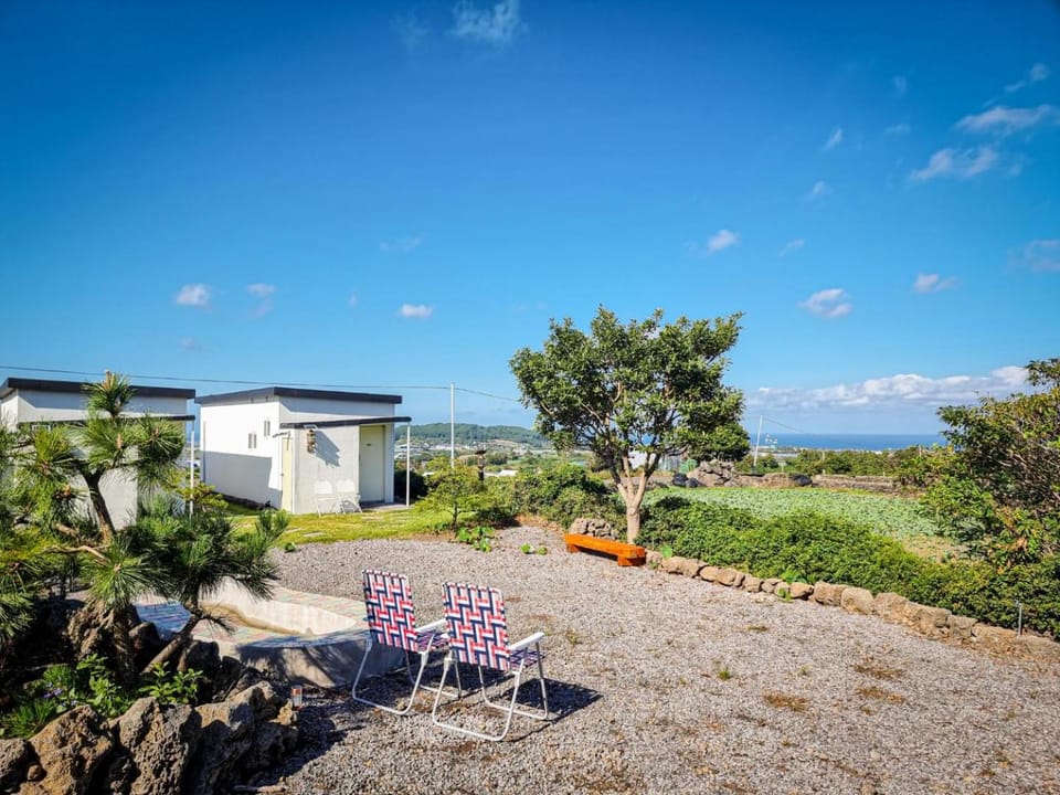 Spring, Garden, View (from property/room), View (from property/room), Garden view, Sea view