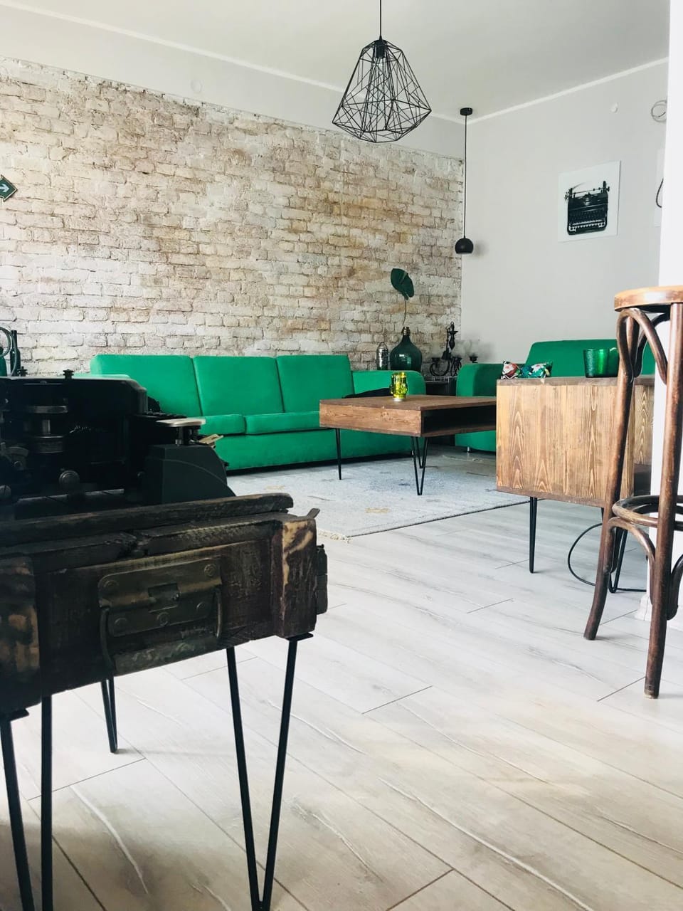 Living room, Seating area