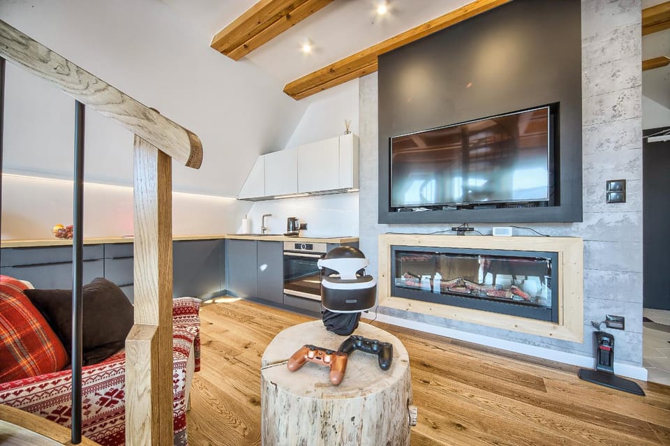 TV and multimedia, Coffee/tea facilities, Kitchen or kitchenette, Living room, Seating area, stove