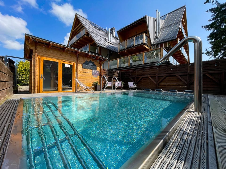 Day, Pool view, Swimming pool, sunbed