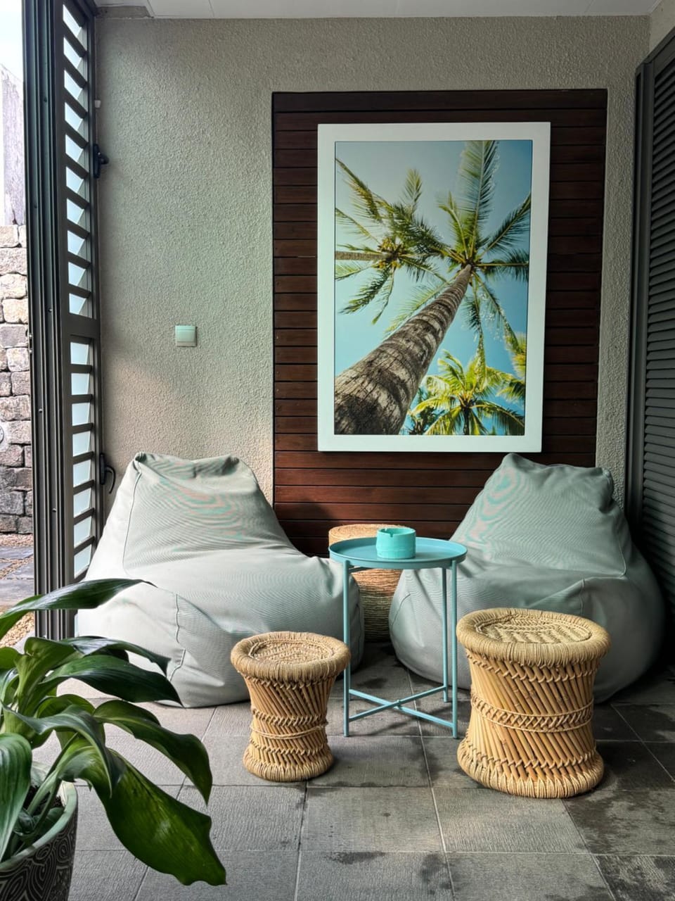 Balcony/Terrace, Living room, Decorative detail, Seating area