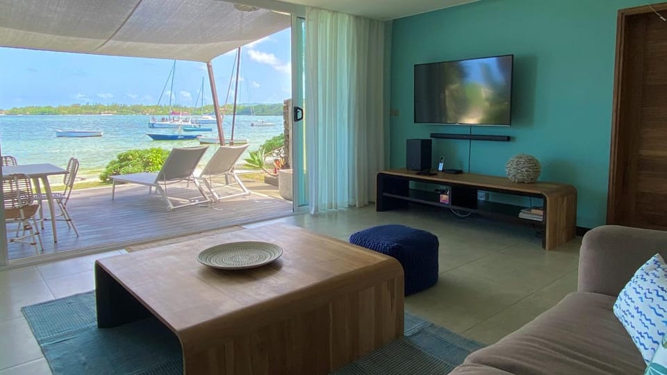 Natural landscape, TV and multimedia, Balcony/Terrace, Living room, Seating area, Dining area, Evening entertainment, Sea view