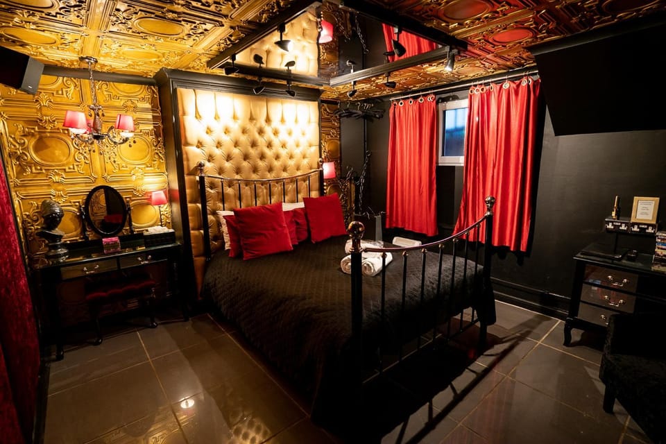 Bed, Bedroom