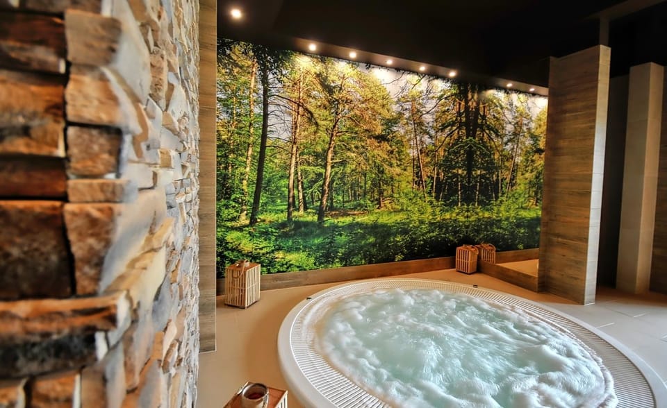 Hot Tub, Hot Tub