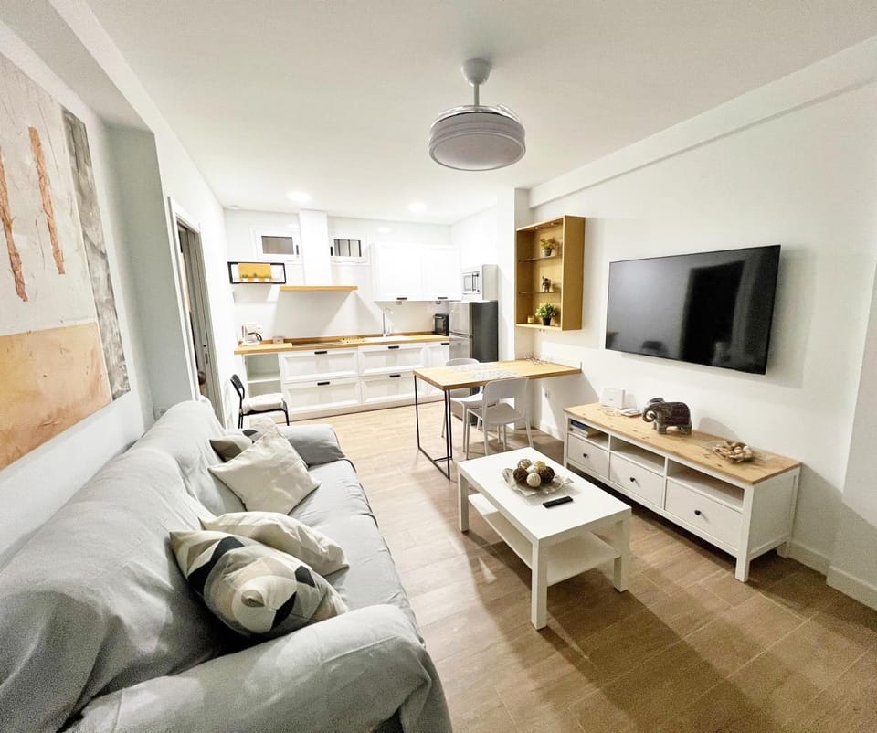 Kitchen or kitchenette, Living room, Dining area