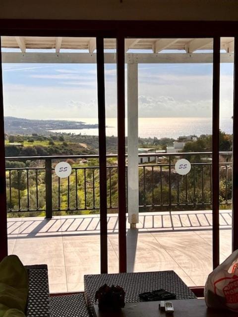 Serene Serenity Villa in Peyia