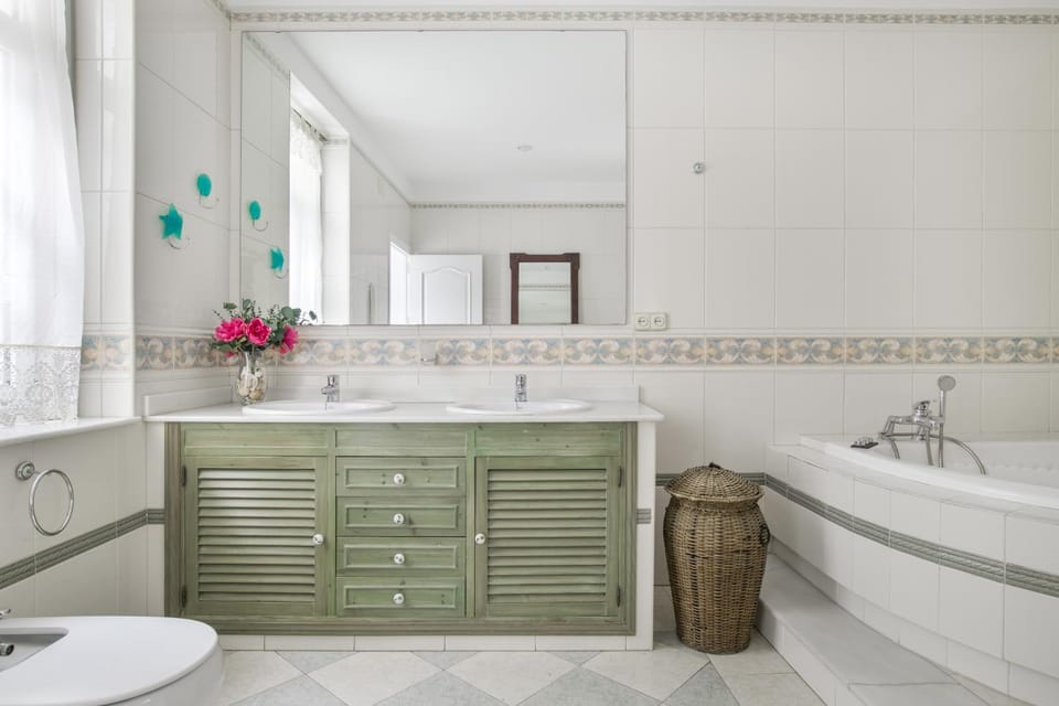 Bathroom, Living room