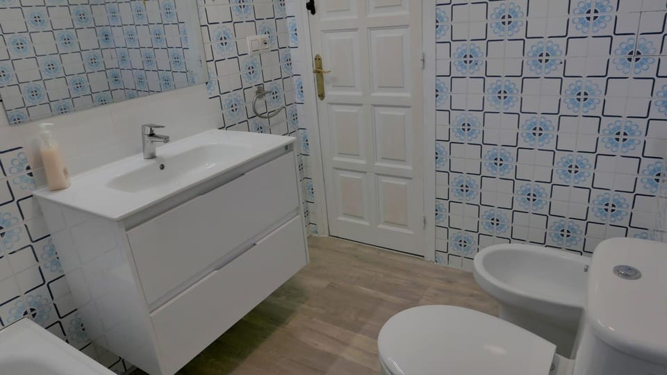 Bathroom, Bath