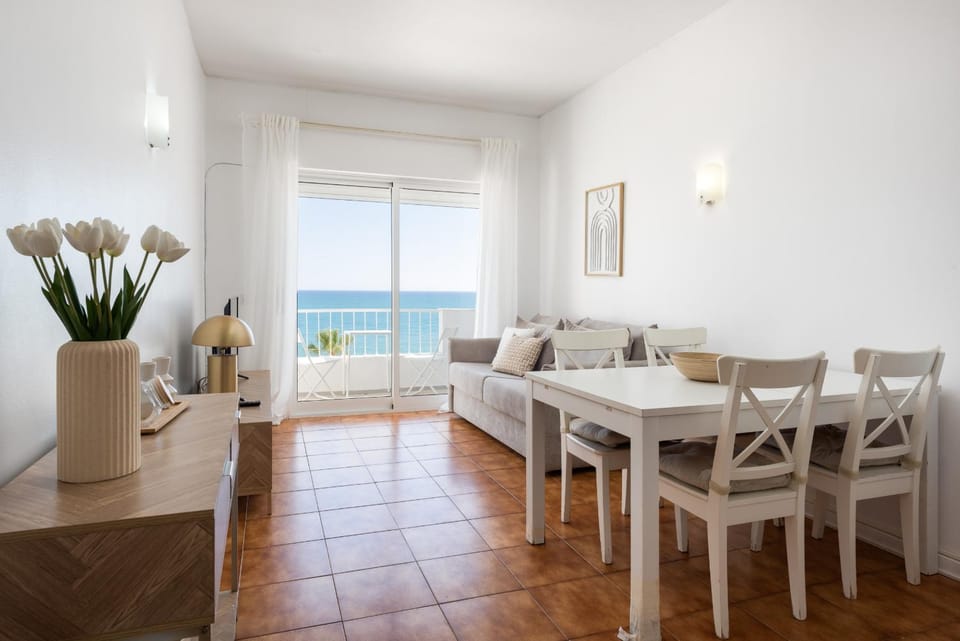 Maresia - Front beach - Quarteira Apartment in Quarteira